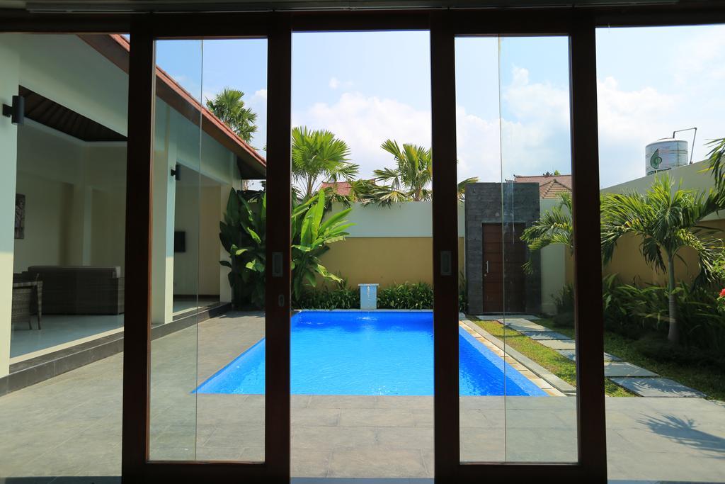 Putri Bali Villa Seminyak Dış mekan fotoğraf